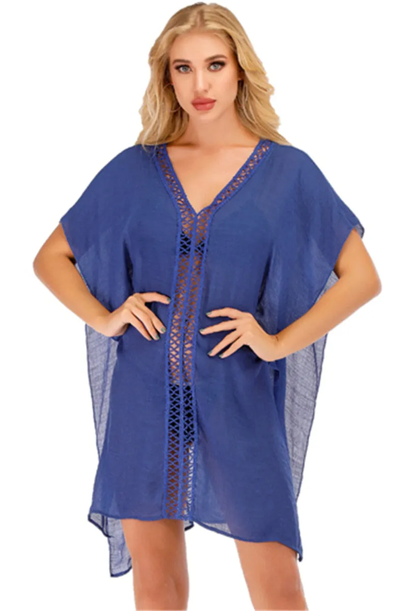 Hollow Beach Cover-up in White, Black and Blue